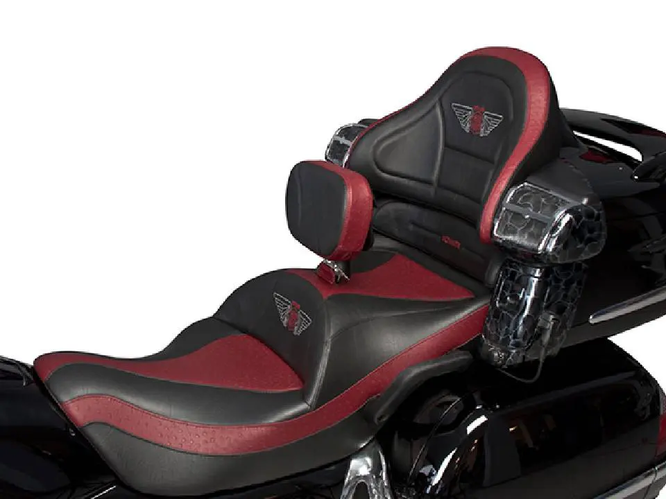 Red and black motorcycle seat with wings